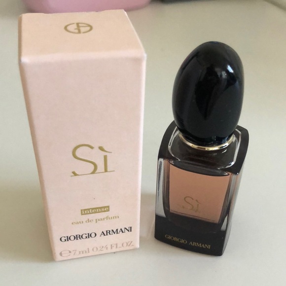 Giorgio Armani Other - Giorgio Armani Si Intense 7mL NEW